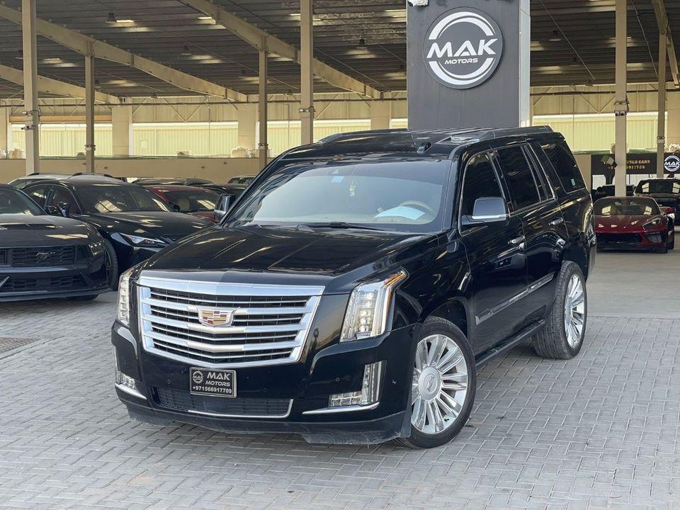 Cadillac Escalade Platinum 6.2L 7 SEATER / 360 CAMERA / SIDE STEP AUTOMATIC / WIRELESS CHARGER / SUPER CLEAN