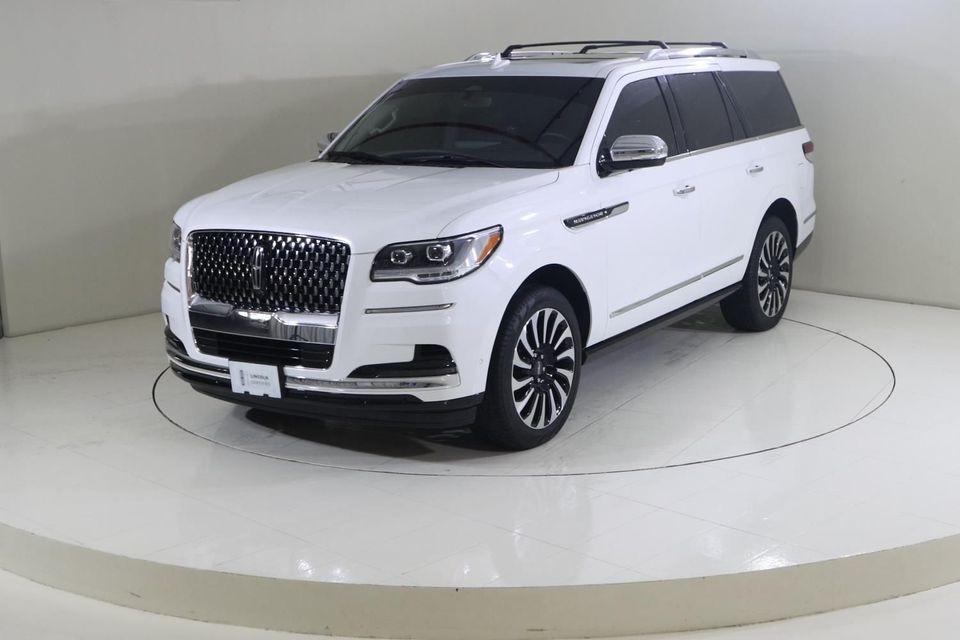 Lincoln Navigator Presidential 3.5L N1924 NAVIGATOR PRESIDENTIAL / FREE INSURANCE & REGISTRATION / AL QOUZ SHOWROOM