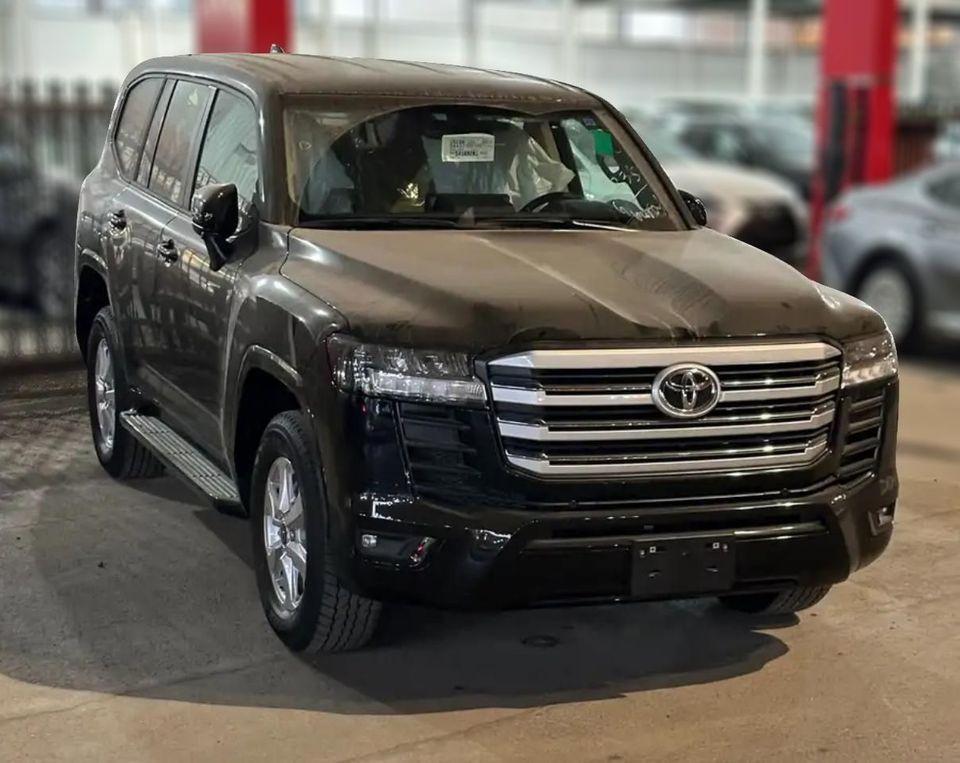 Toyota Land Cruiser Toyota Land Cruiser GXR 3.5L Petrol 2026 WO Sunroof