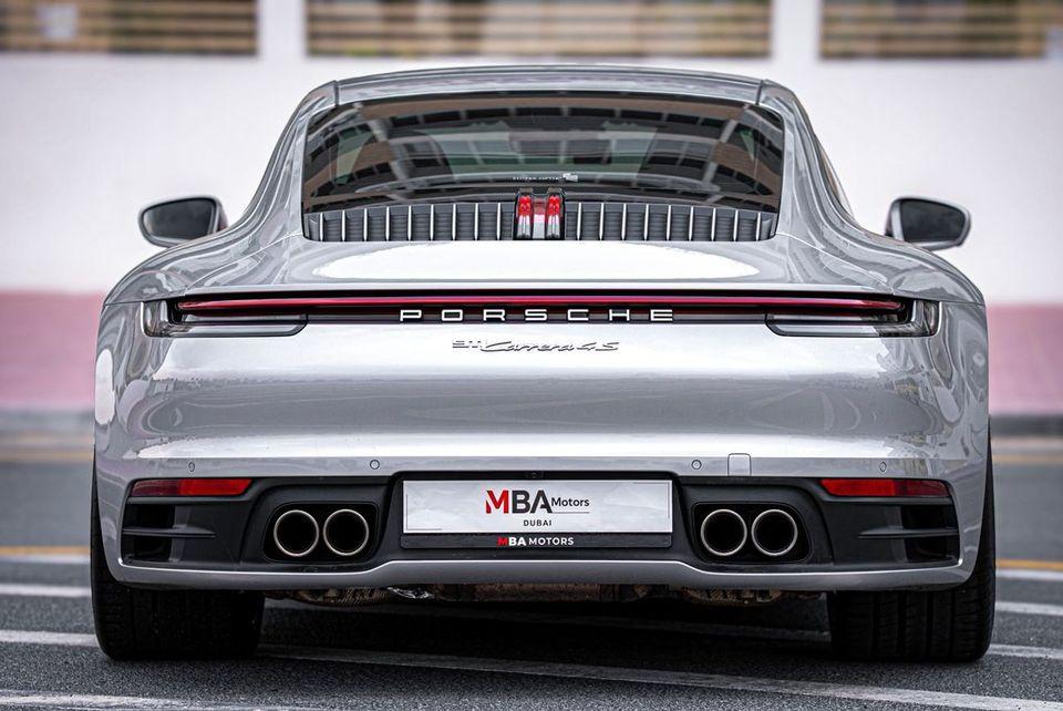 Porsche 911 Carrera 4S 3.0L (380 HP) Coupe