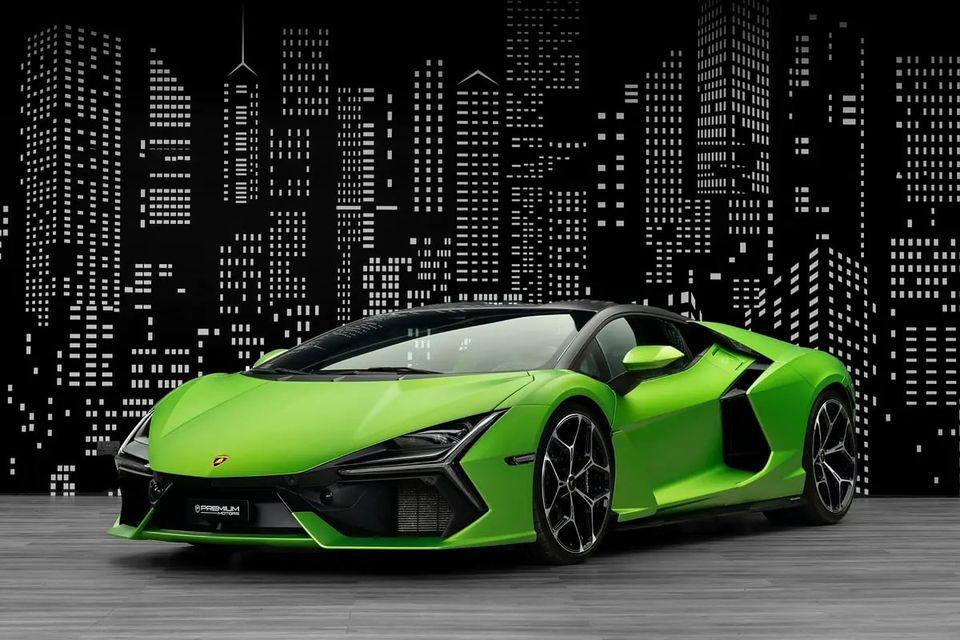 Lamborghini Revuelto 6.5L V12 Hybrid LAMBORGHINI REVUELTO FULL CARBON GCC SPECS DEALER WARRANTY + SERVICE CONTRAC