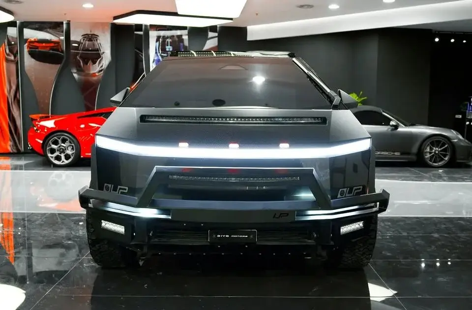 Tesla Cybertruck invincible edition - Brand New!