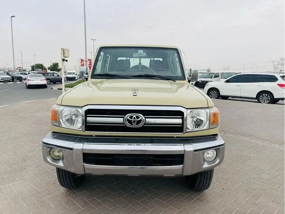 Toyota Land Cruiser Pick Up Toyota landcuriser pick 79 2017 Years V6 gasoline