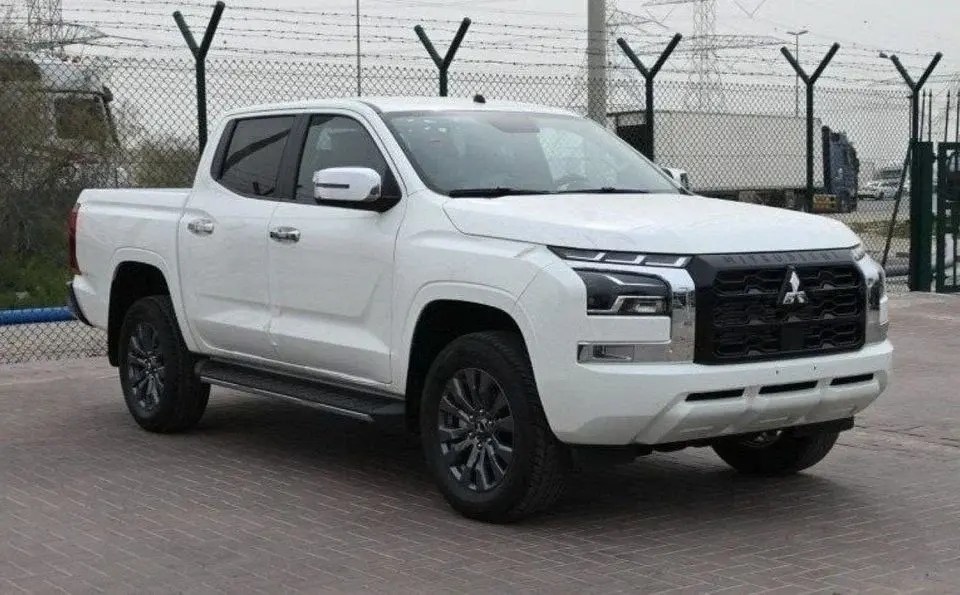 Mitsubishi L200 Mitsubishi L200 Sportero 2.4L Diesel A/T full option 2026