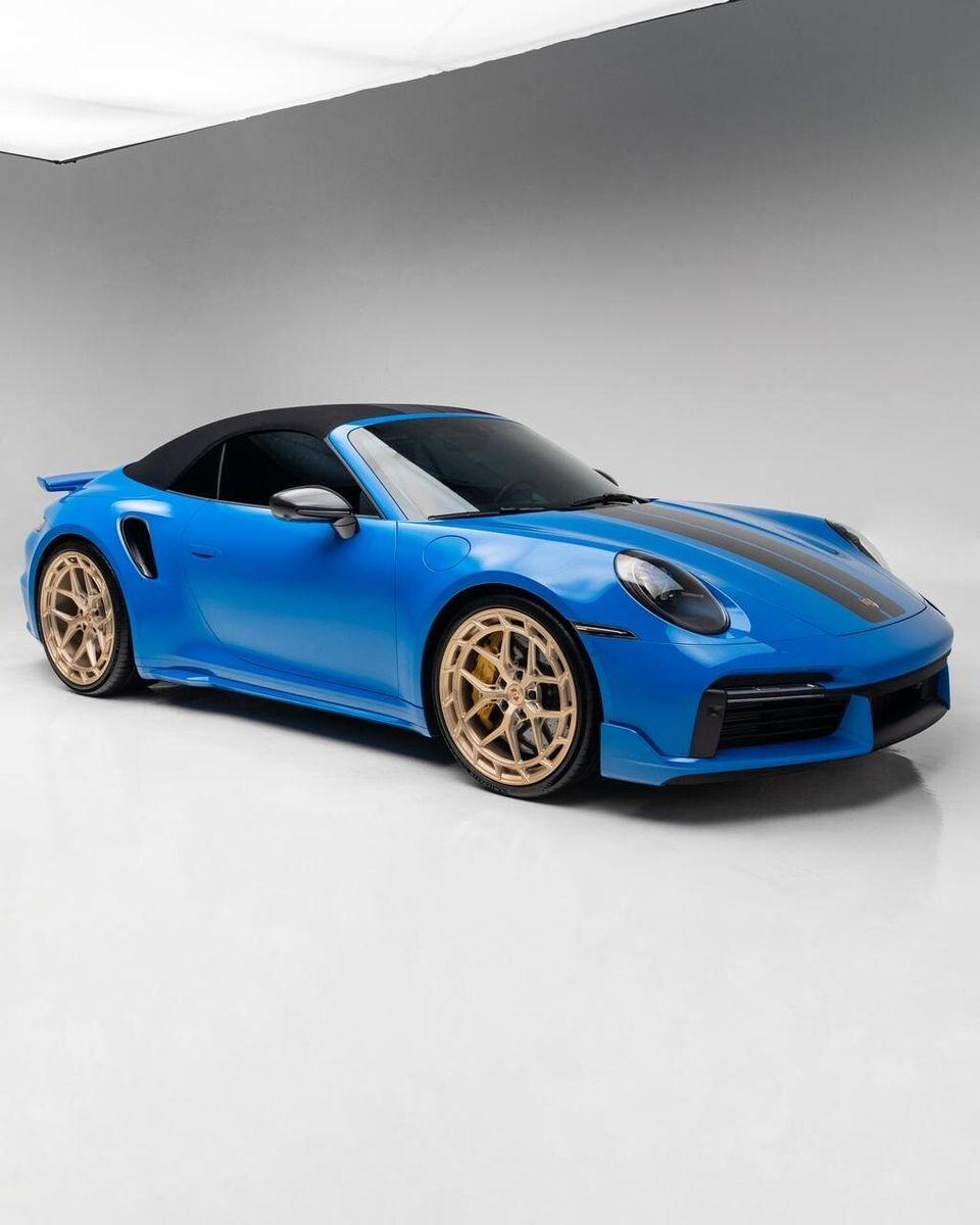 Porsche 911 Turbo S 3.8L (645 HP) Convertible