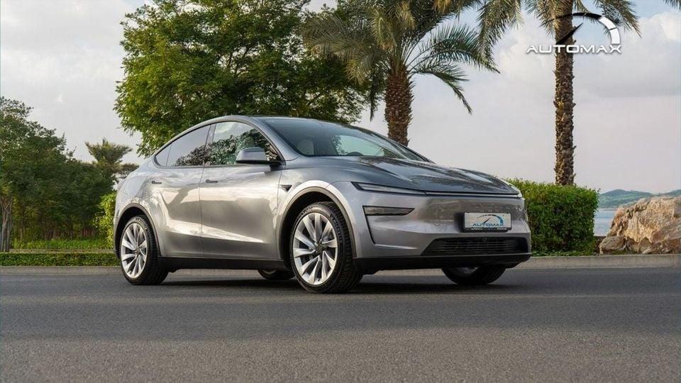 Tesla Model Y + Long Range AWD 0Km 2025 With 5 Years Or 200,000 Km Warranty
