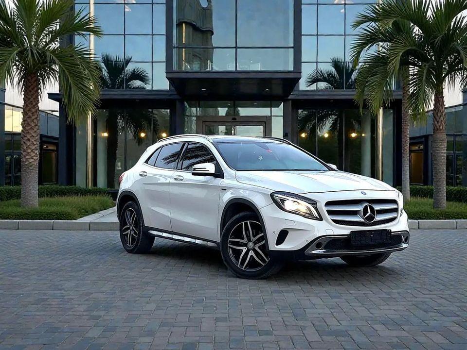 Mercedes-Benz GLA 220 1,468 P.M -250 4MATIC 2.0L 4-CYLINDERS GCC