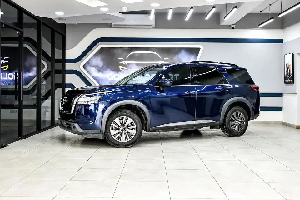 Nissan Pathfinder SV 3.5L AWD (7 Seater) SV