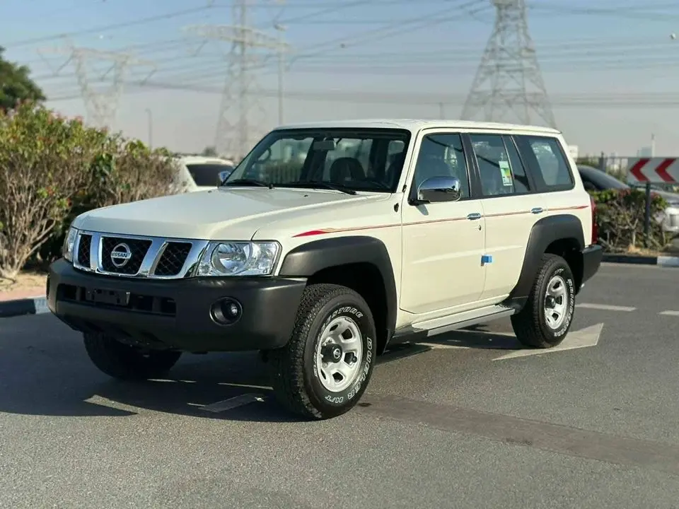 Nissan Patrol Safari GL 4.8L A/T (7 Seater) Nissan GL 2024 GCC Specs Brand New