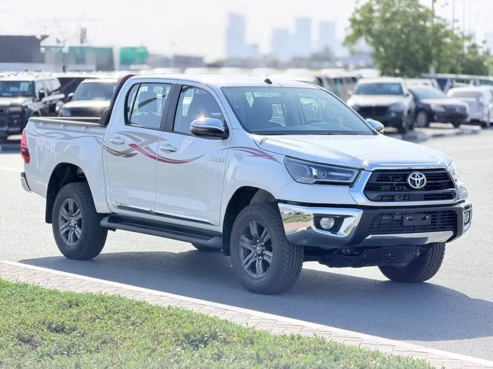 Toyota Hilux GL 2 2.4L AWD