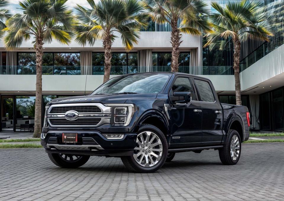 Ford F 150 F150 Limited Crew Cab 3,839 P.M 0% Downpayment F150 LIMITED 2029 WARRANTY/SERVICE!