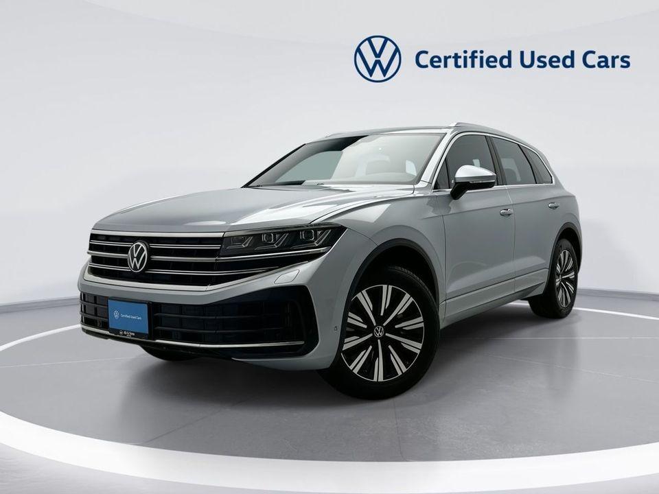 Volkswagen Touareg 3.0T TL (340 HP) Touareg Elegance + Tirano (Ref#02378) - 42,100 AED SAVINGS from New Car