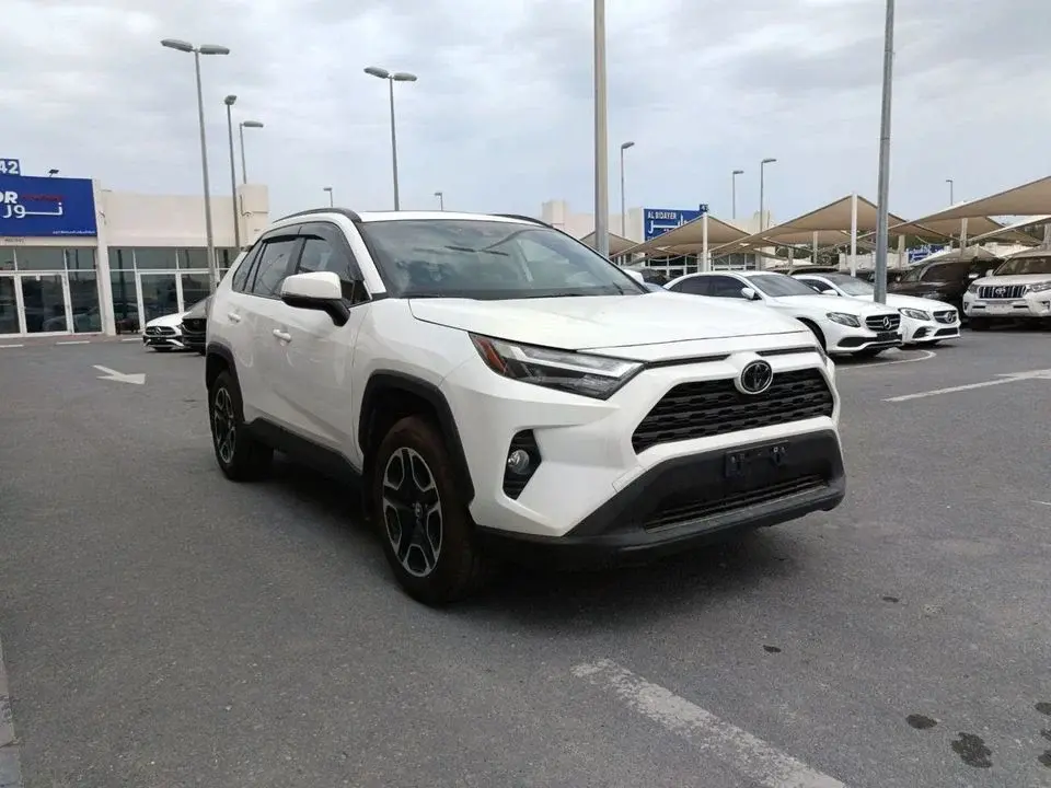 Toyota RAV4 2.5L (4WD) LE
