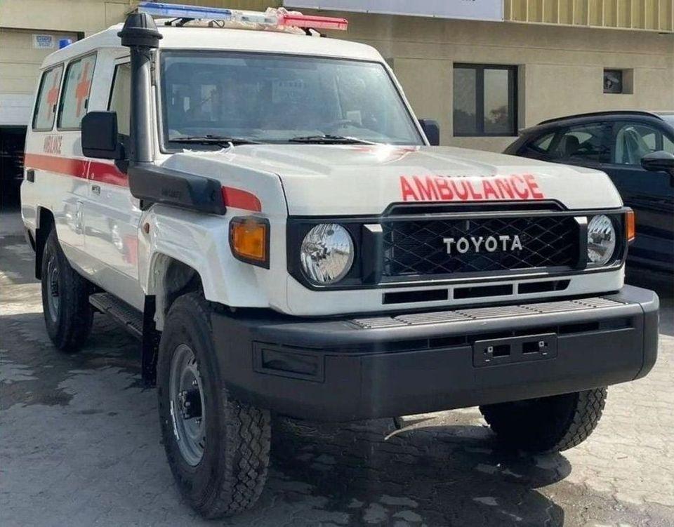 Toyota Land Cruiser 70 Toyota land cruiser hard top lc78 ambulance 4.2L diesel MY2025