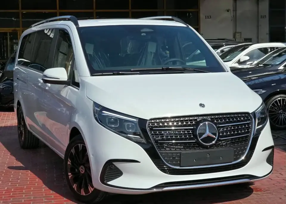 Mercedes-Benz V 300 Avantgarde Under Agency Warranty 2026 GCC