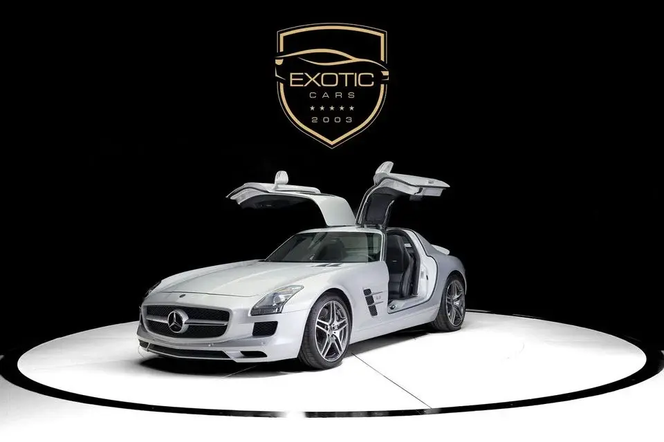 Mercedes-Benz SLS AMG Std 6.2L