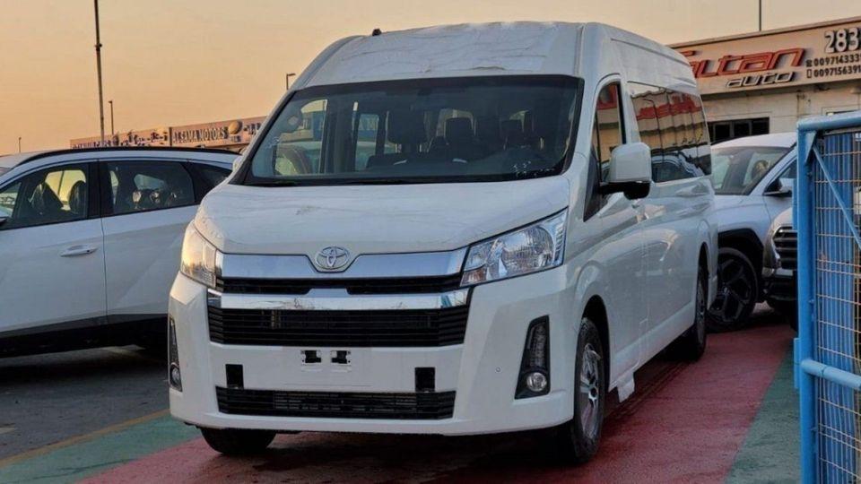 Toyota Hiace Commuter GL 2.8L M/T Diesel 2025 Model