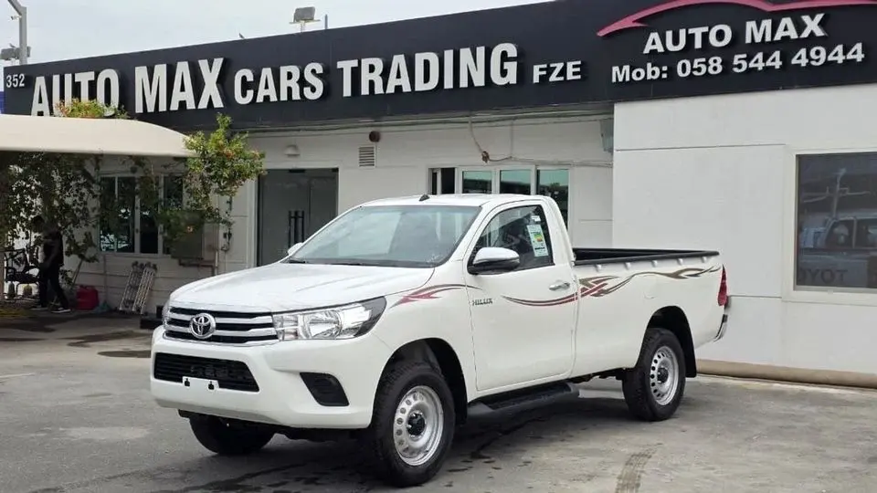Toyota Hilux 2026 Toyota Hilux Single Cabin M/T 4x4 2.7L Gasoline