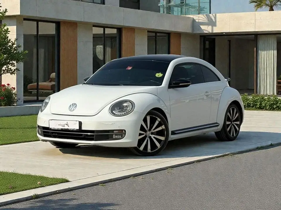 Volkswagen Beetle S 2.0L VOLKSWAGEN BEETLE 2.0 TSI A/T 2015 GCC SPECS