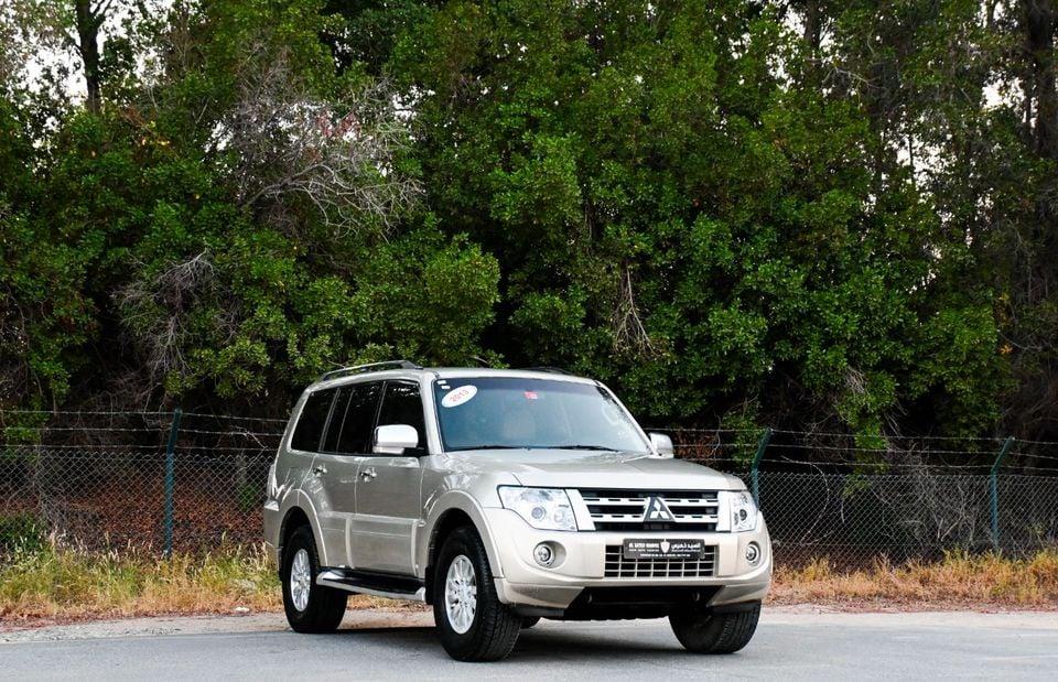 Mitsubishi Pajero Mitsubishi Pajero Gulf 2013 Specs in excellent condition GLS Base 3.5L (5 Seater)