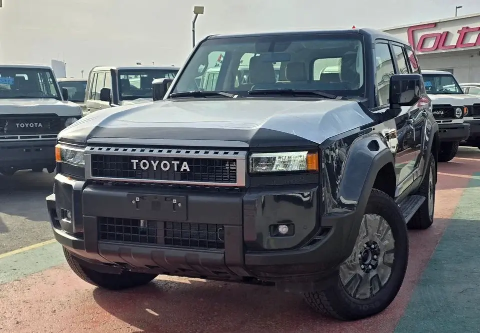 Toyota Prado Toyota land Cruiser prado MID 2.4l petrol Turbo A/T SUV 4WD grey color 2026 model