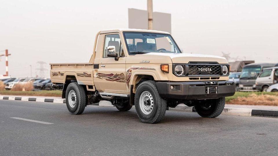 Toyota Land Cruiser Pick Up 2025 Toyota Land Cruiser LC 79 SC 2.8L AT Diesel