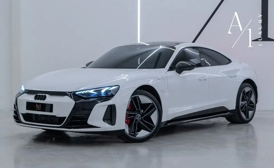 Audi RS etron GT 2023 Audi RS Etron GT, With Warranty & Service Contract, Carbon Package, Fully Loaded, GCC Spec