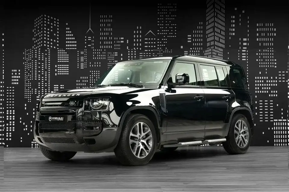 Land Rover Defender 110 2023 Land Rover Defender 110 HSE (P400) - GCC Specs - Pristine Condition HSE P400