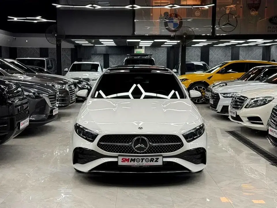 Mercedes-Benz A 200 Premium + 2.0L