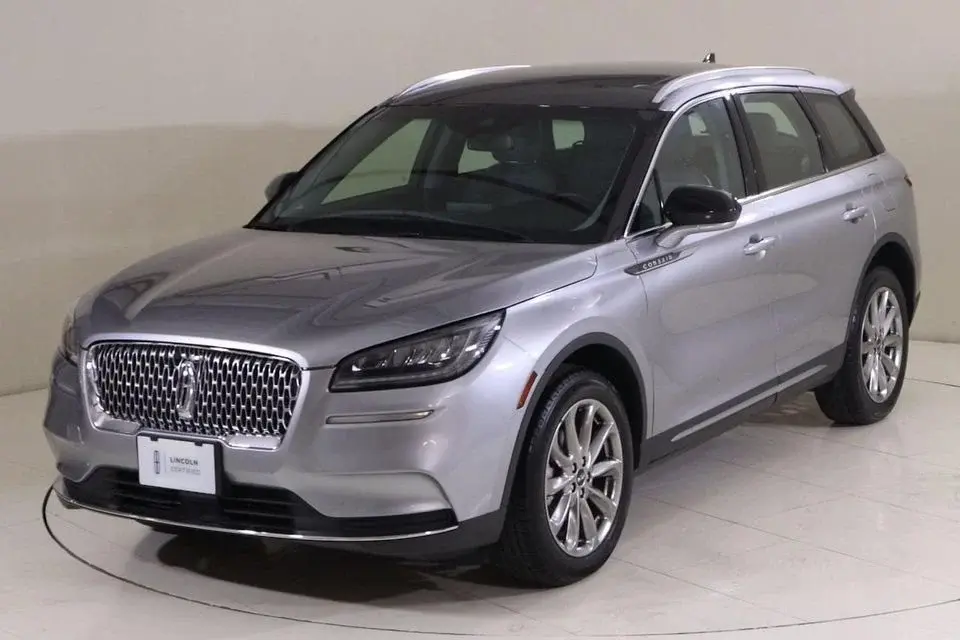 Lincoln Corsair Reserve 2.0L COR222 /FREE Insurance + Registration / AL TAYER MOTORS AL QOUZ SHOWROOM