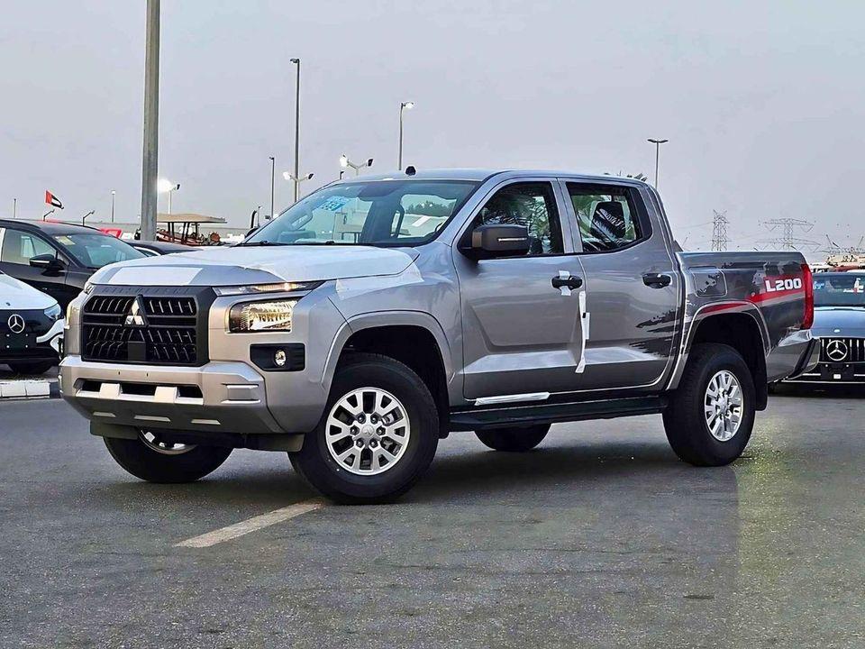 Mitsubishi L200 GLX 2.4L PETROL / M/T / SIDE STICKER / 4WD / CODE # 68023