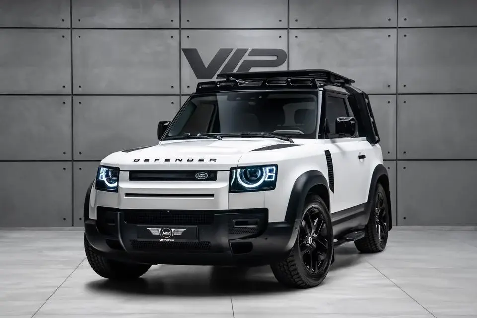 Land Rover Defender P300 90 SE 2.0L (5 Seater)