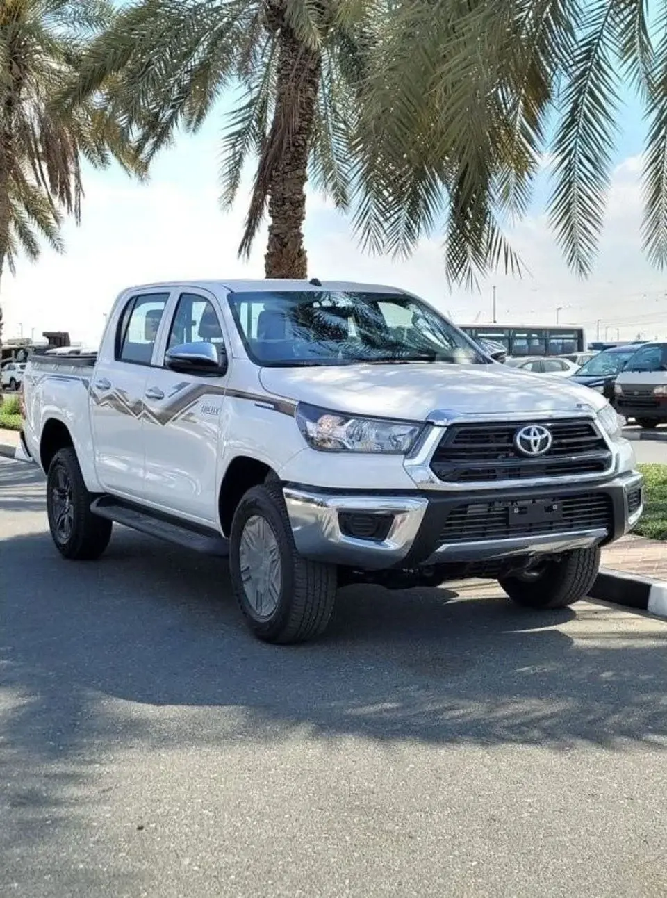 Toyota Hilux HILUX 2.7L AT PETROL 2025 FULL OPTION