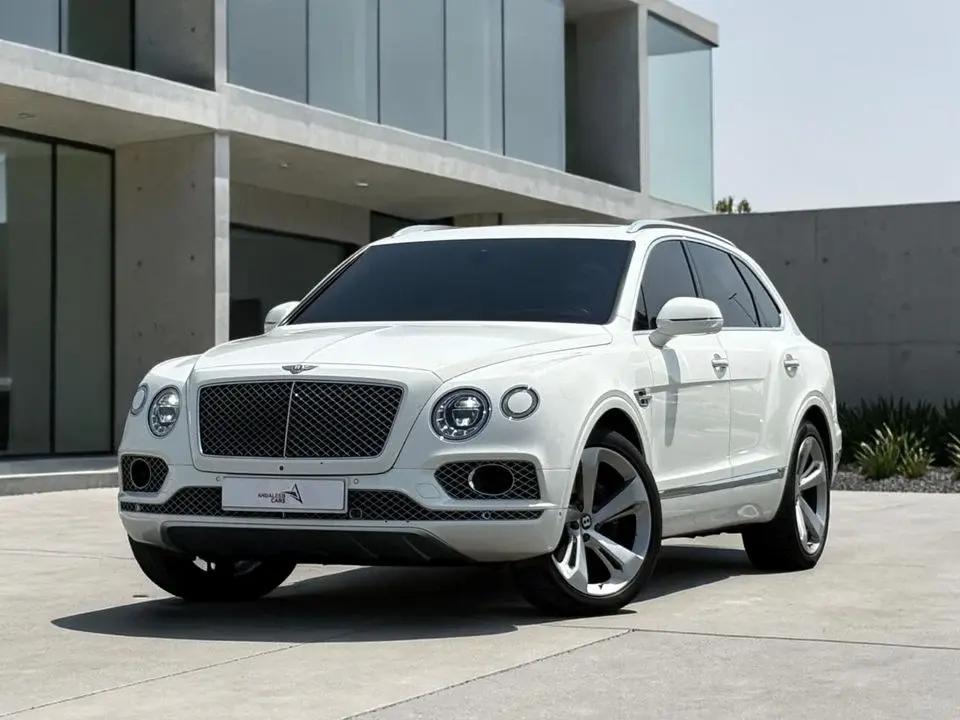 Bentley Bentayga Bentayga 4.0T AED 4,640 P.M 0% DOWN PAYMENT BENTLEY BENTAYGA V8 4.0L V8 2020 FULL SERVICE