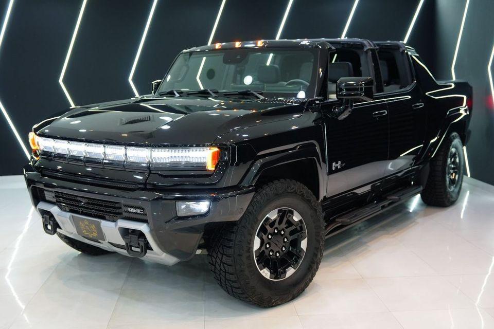 GMC Hummer EV Pickup, Bose Sound System, Removable Infinity Roof, Dealer Warranty + Service!!