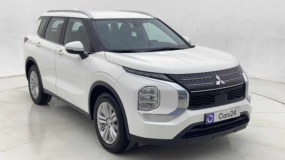 Mitsubishi Outlander 2.5L GLX Mid Line 2023 GLX MID LINE AED 1017/Month 0 DP 30 Day Return Warranty Service His