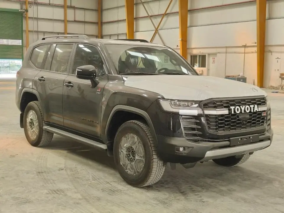 Toyota Land Cruiser 2026 Toyota Land Cruiser LC300 GR-Sport HEV (Full-Option with Radar) 3.5L V6 Twin Turbo Hybrid Expor