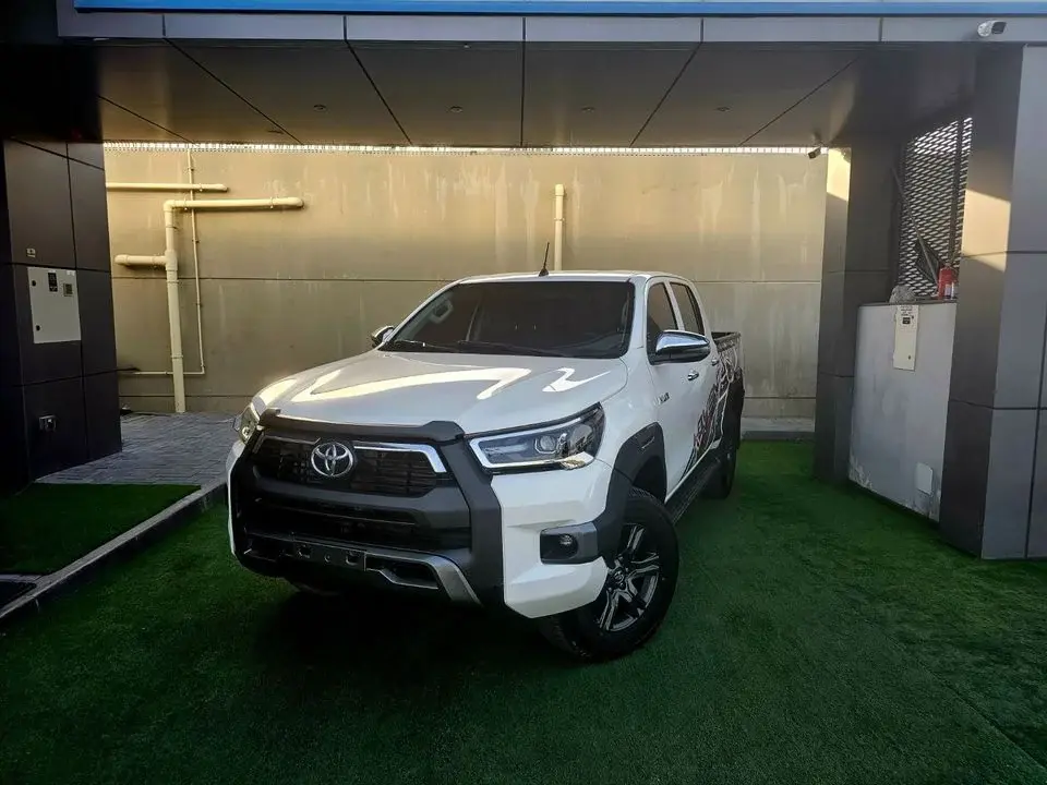 Toyota Hilux ADVENTURE DIESEL / AUTO GEAR/ AUTO WINDOWS / FULL OPTION/ WIDE BODY
