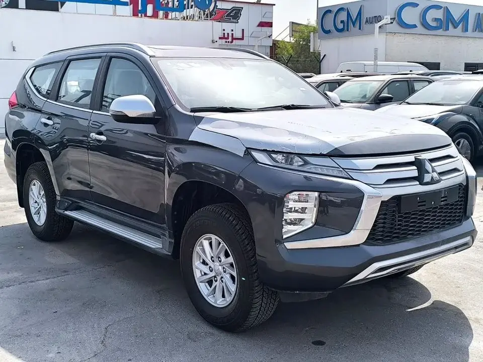 Mitsubishi Pajero Sport MID OPTION DIESEL