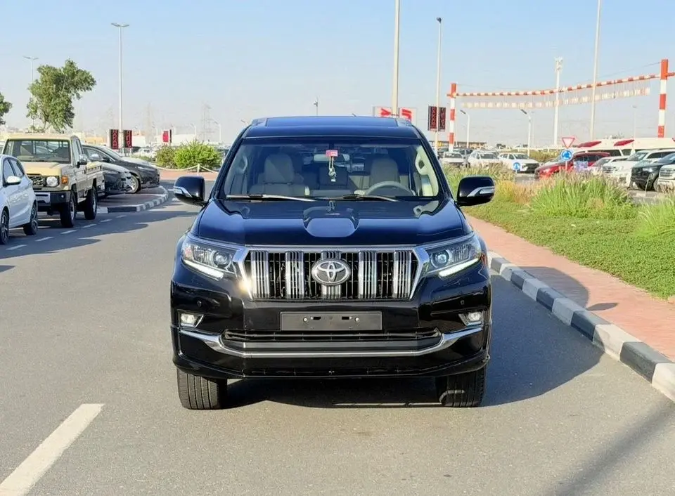 Toyota Prado VXR 4.0L 4WD Toyota Prdao 2022 VXR full option V6 4.0 L full option