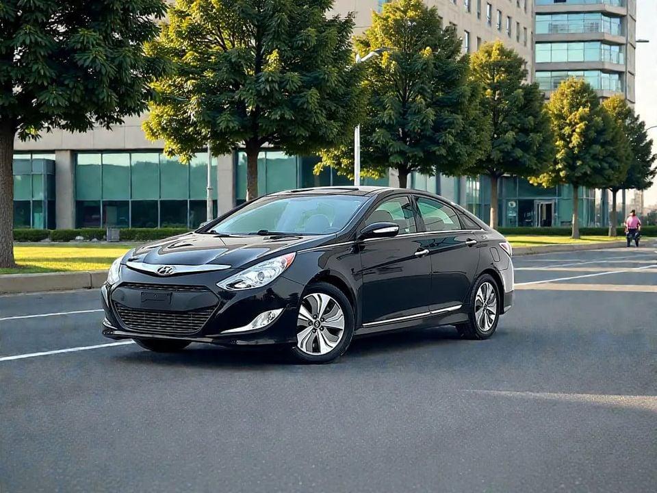 Hyundai Sonata LIMITED (NON GCC) HYBRID LIMITED FREE ACCIDENT WELL MAINTAINED