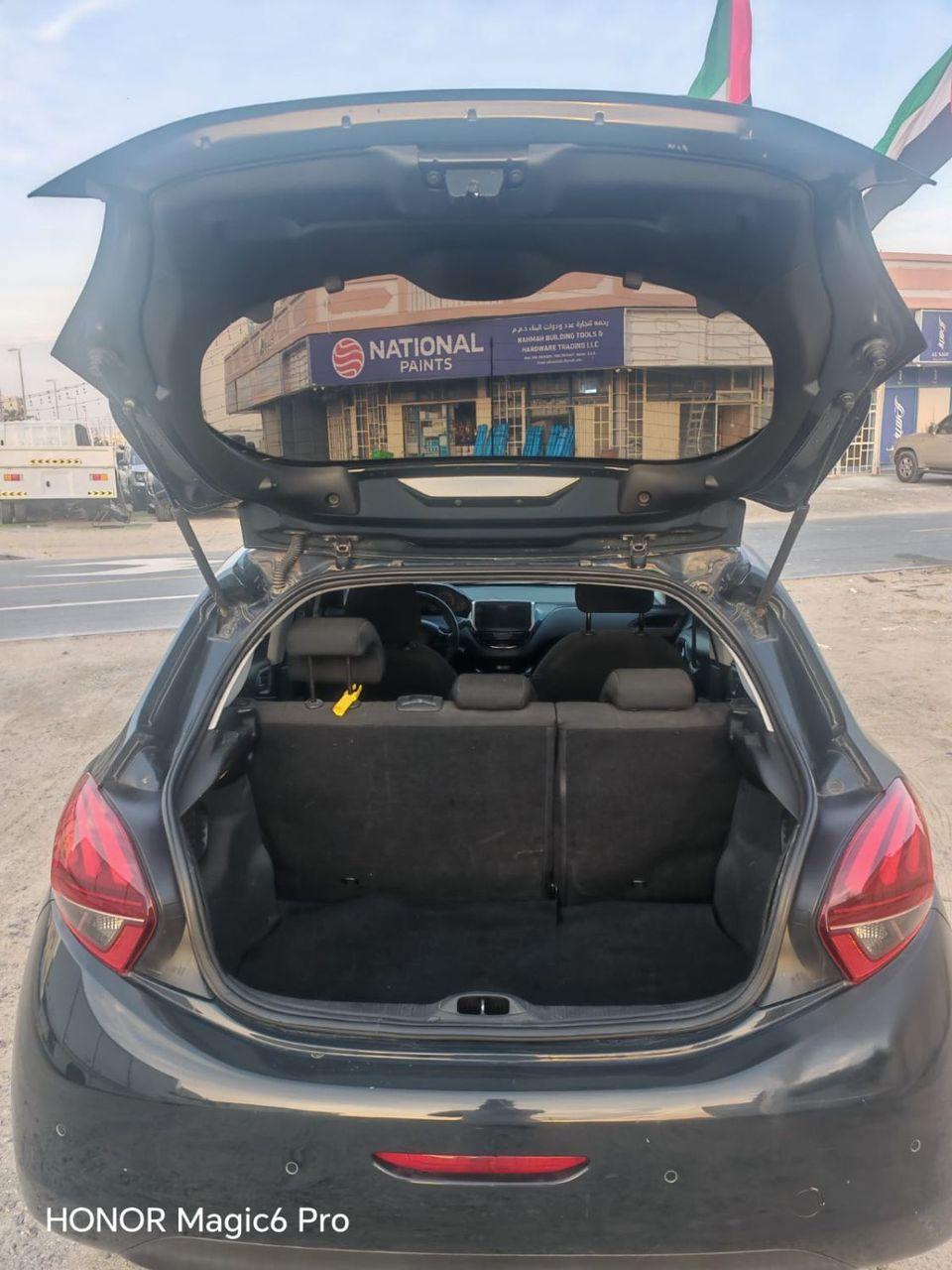 Peugeot 208 Peugeot 208 Gulf 2016