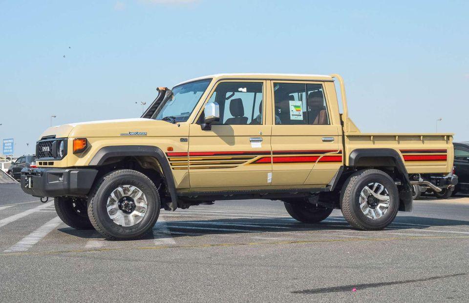 Toyota Land Cruiser Pick Up TOYTOA LAND CRUISER 79 4.0L 4WD AT DC PICKUP 2025