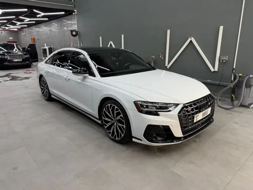 Audi S8 full option