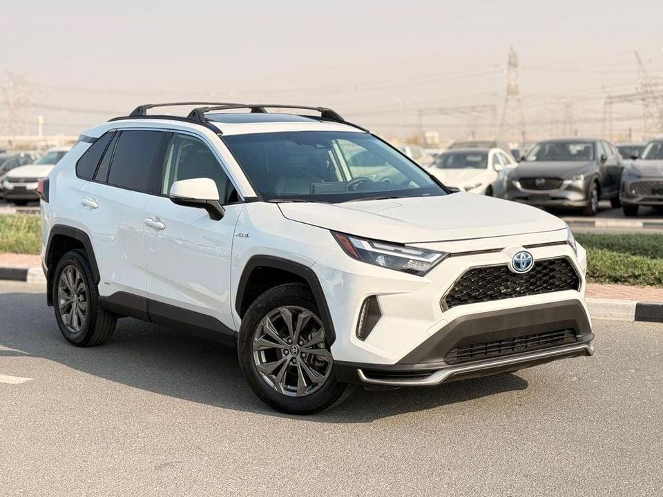 Toyota RAV4 Hybrid XLE AWD premium Full option sunroof, leather seats, push start