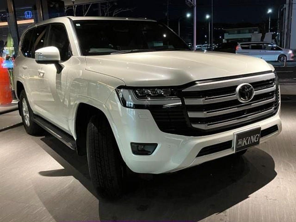 Toyota Land Cruiser Right-Hand drive AX petrol Auto with sunroof Export only