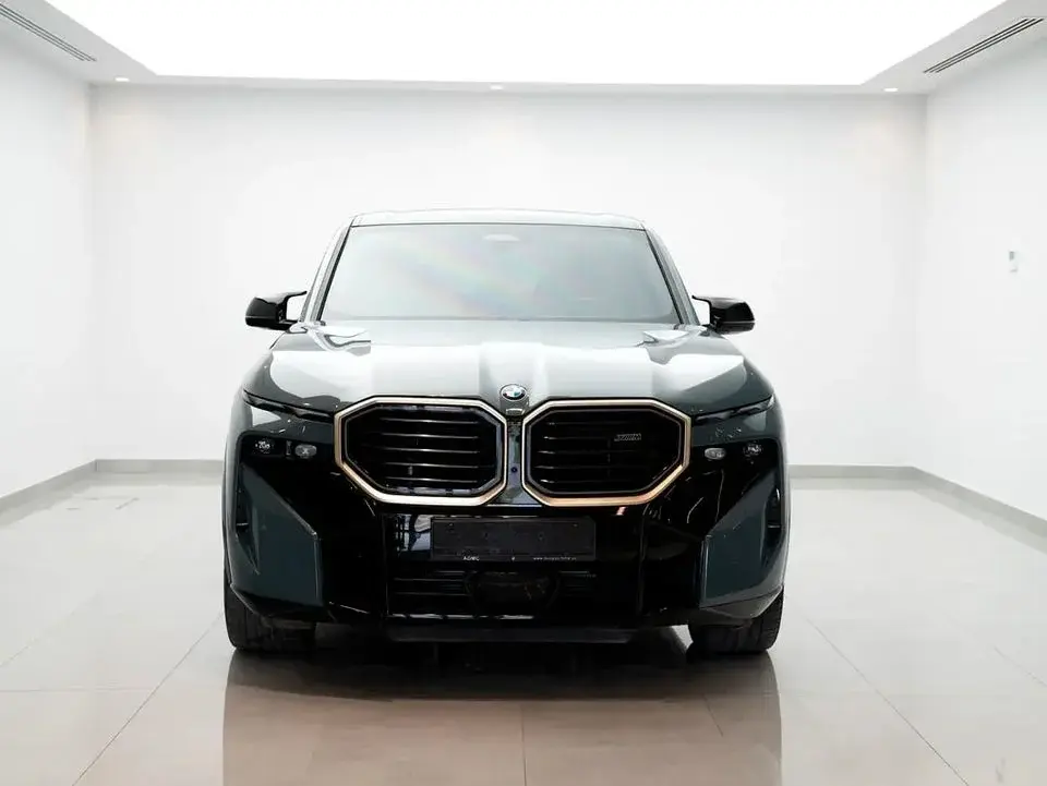 BMW XM GCC Specs AWD Luxury SUV