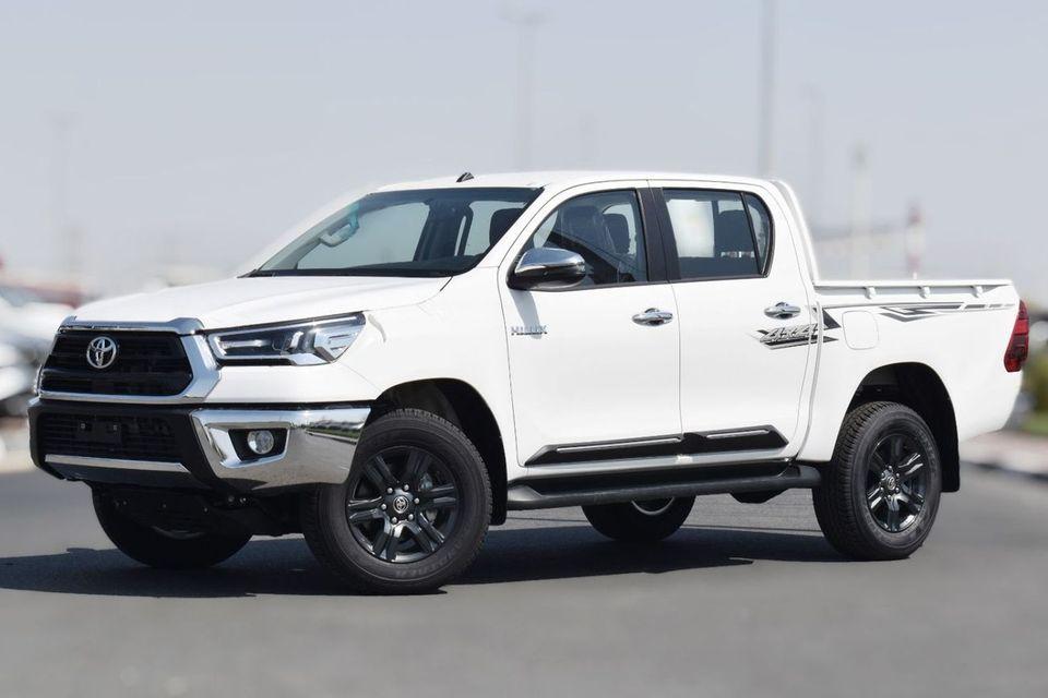 Toyota Hilux SR5 MT 2.7 PETROL