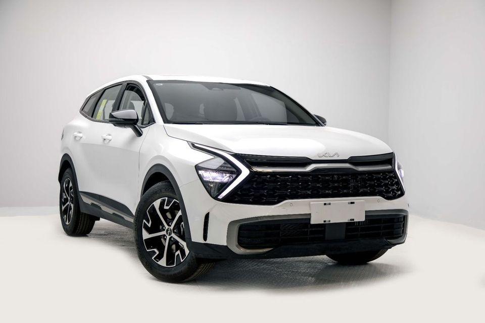 Kia Sportage Luxury 1.5L - White Inside Grey Export Only