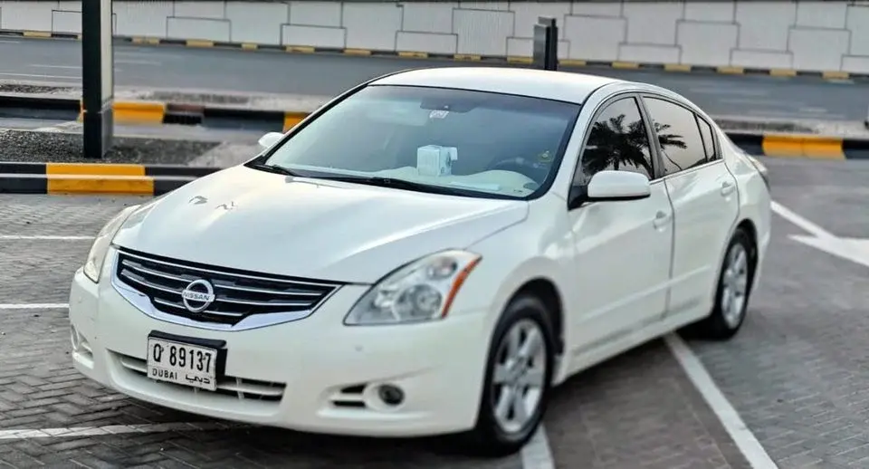 Nissan Altima Std 2.5L
